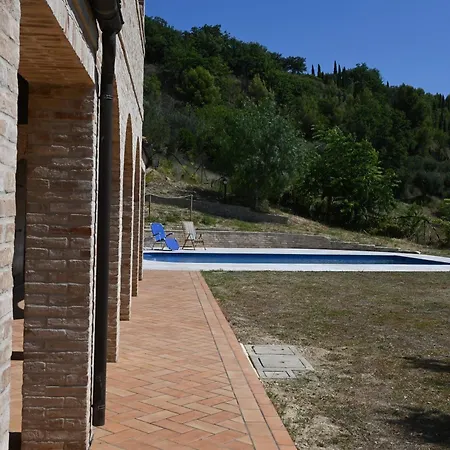 Snb002 - Pedaso, Splendida Porzione Di Con Piscina Altidona