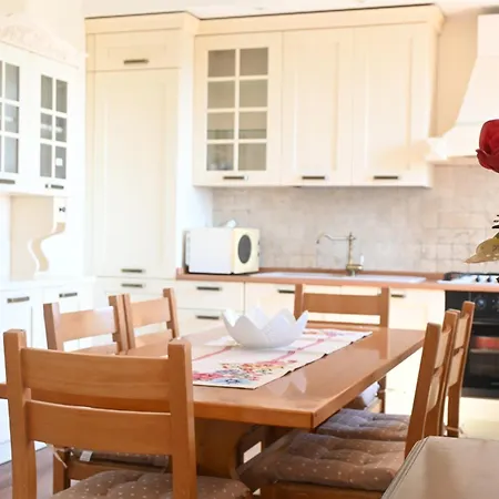 Snb002 - Pedaso, Splendida Porzione Di Con Piscina Apartmán Altidona